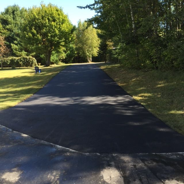 Asphalt paving services