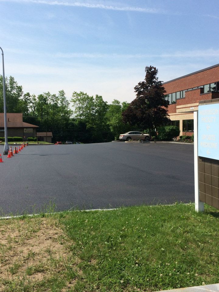 Asphalt paving services