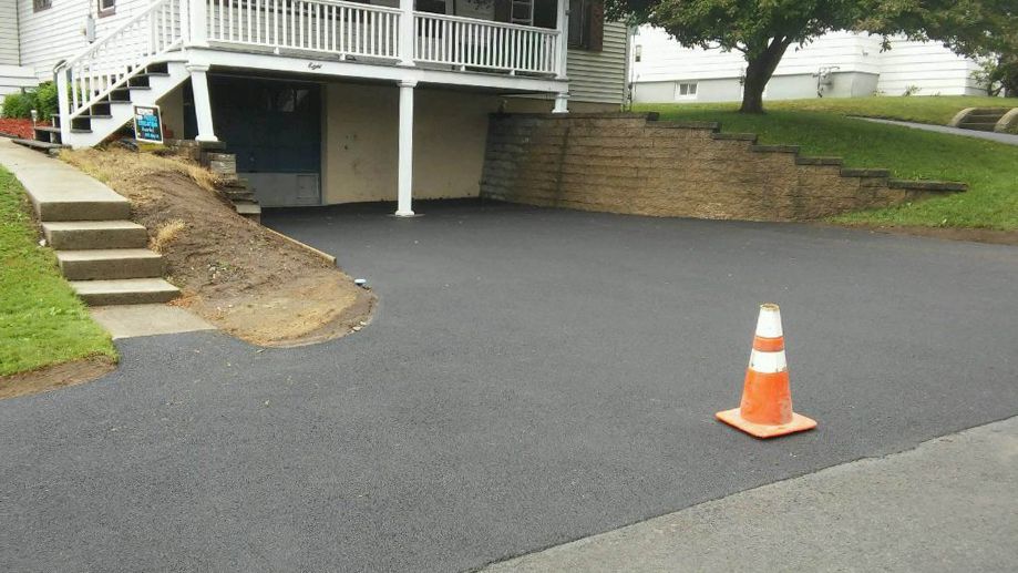 Asphalt paving services