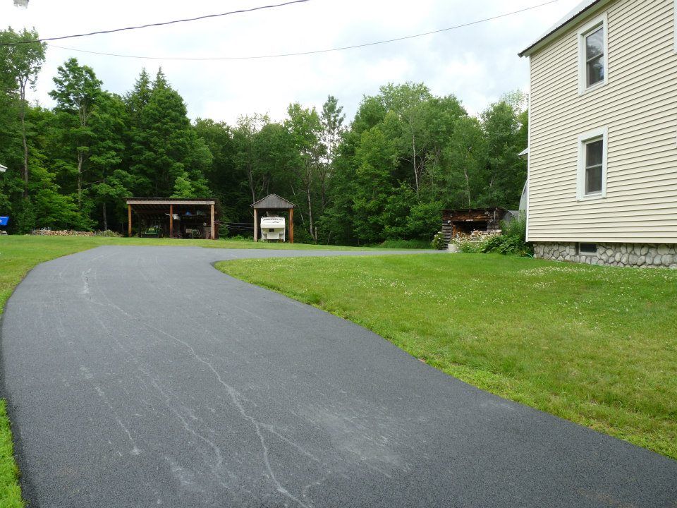 Asphalt paving services