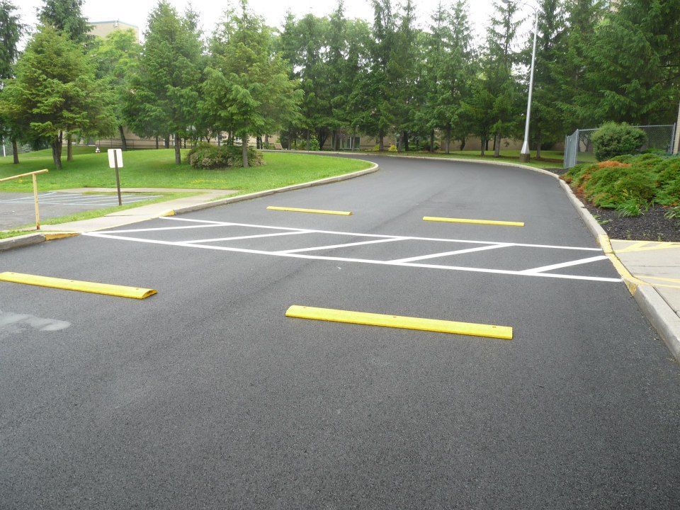 Asphalt paving services