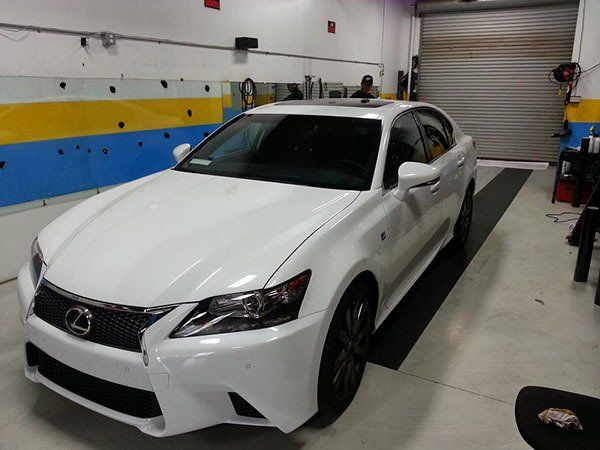 Valdez Auto Glass & Window Tinting