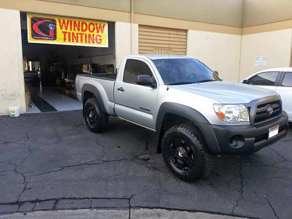 Valdez Auto Glass & Window Tinting