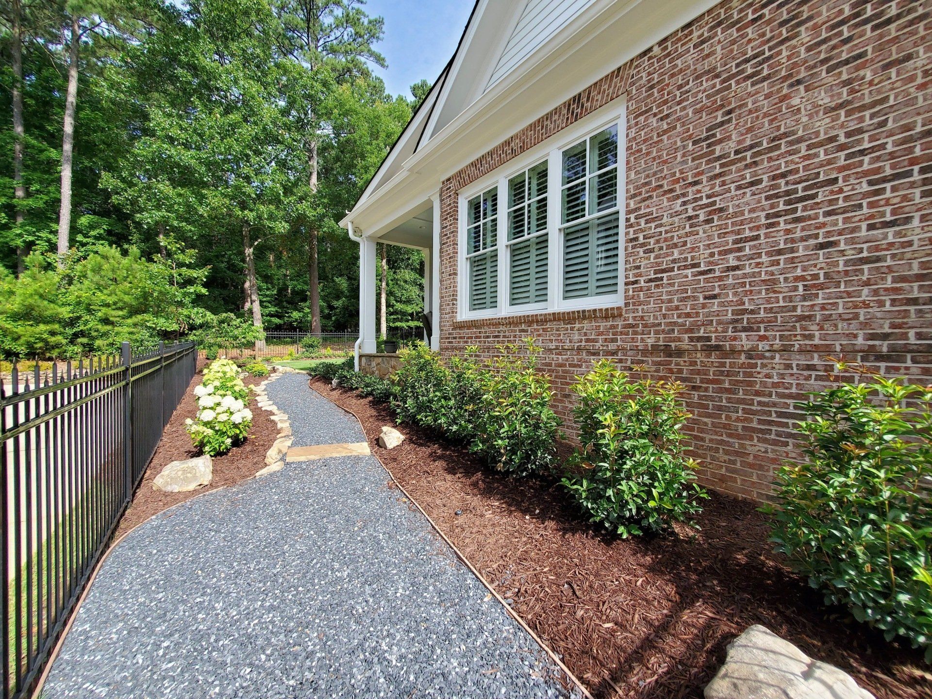 Impressive backyard landscape design