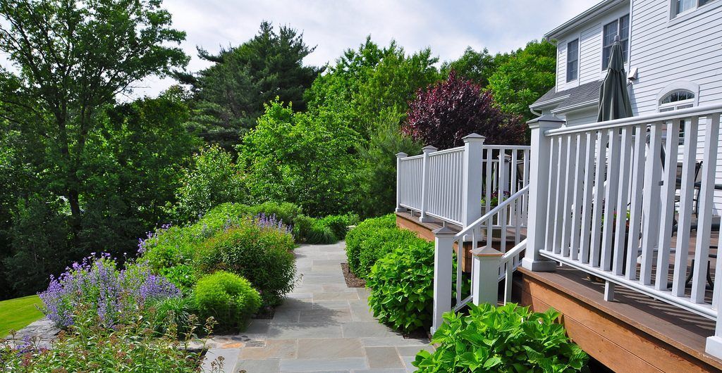 Contemporary Deck and Patioscape, Central Westchester