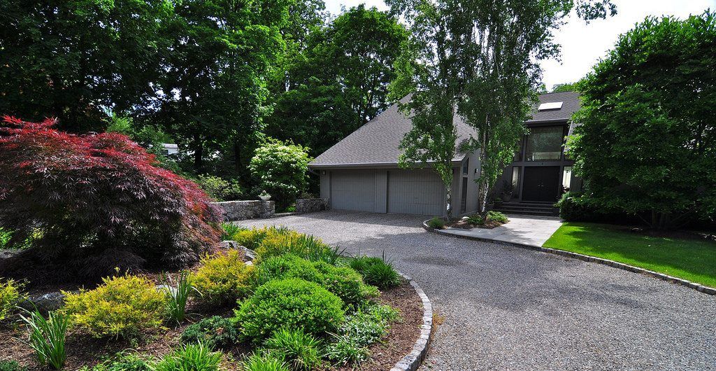 California-Style Walkways and Pool, Along the Hudson River
