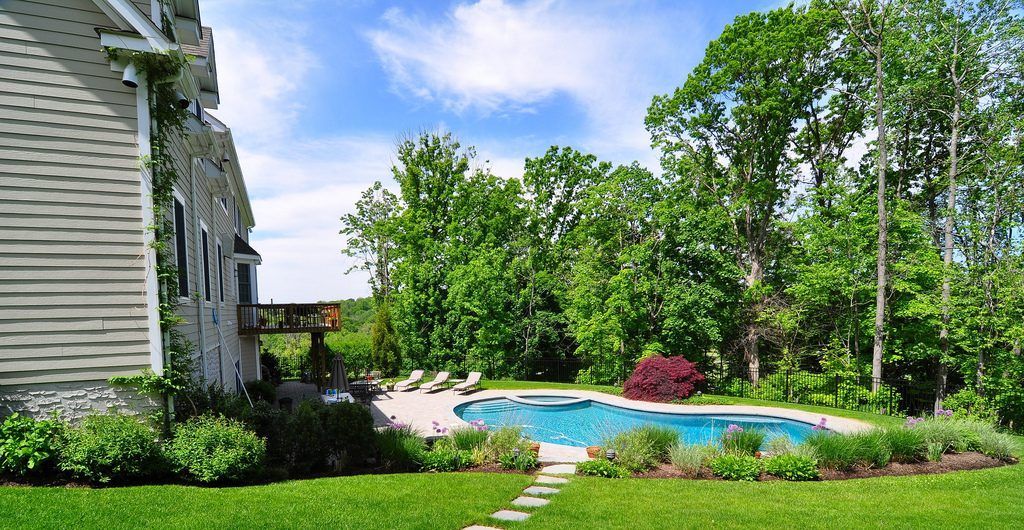 Contemporary Architectural Poolscape, Hudson River Valley, NY