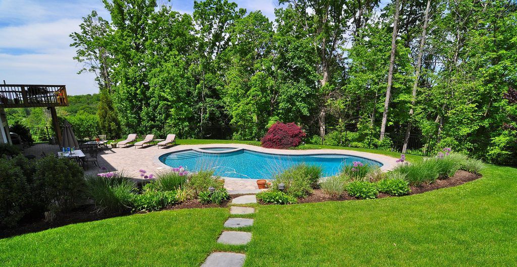 Contemporary Architectural Poolscape, Hudson River Valley, NY