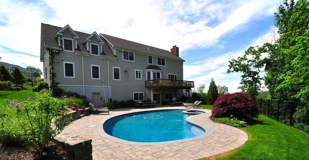 Contemporary Architectural Poolscape, Hudson River Valley, NY