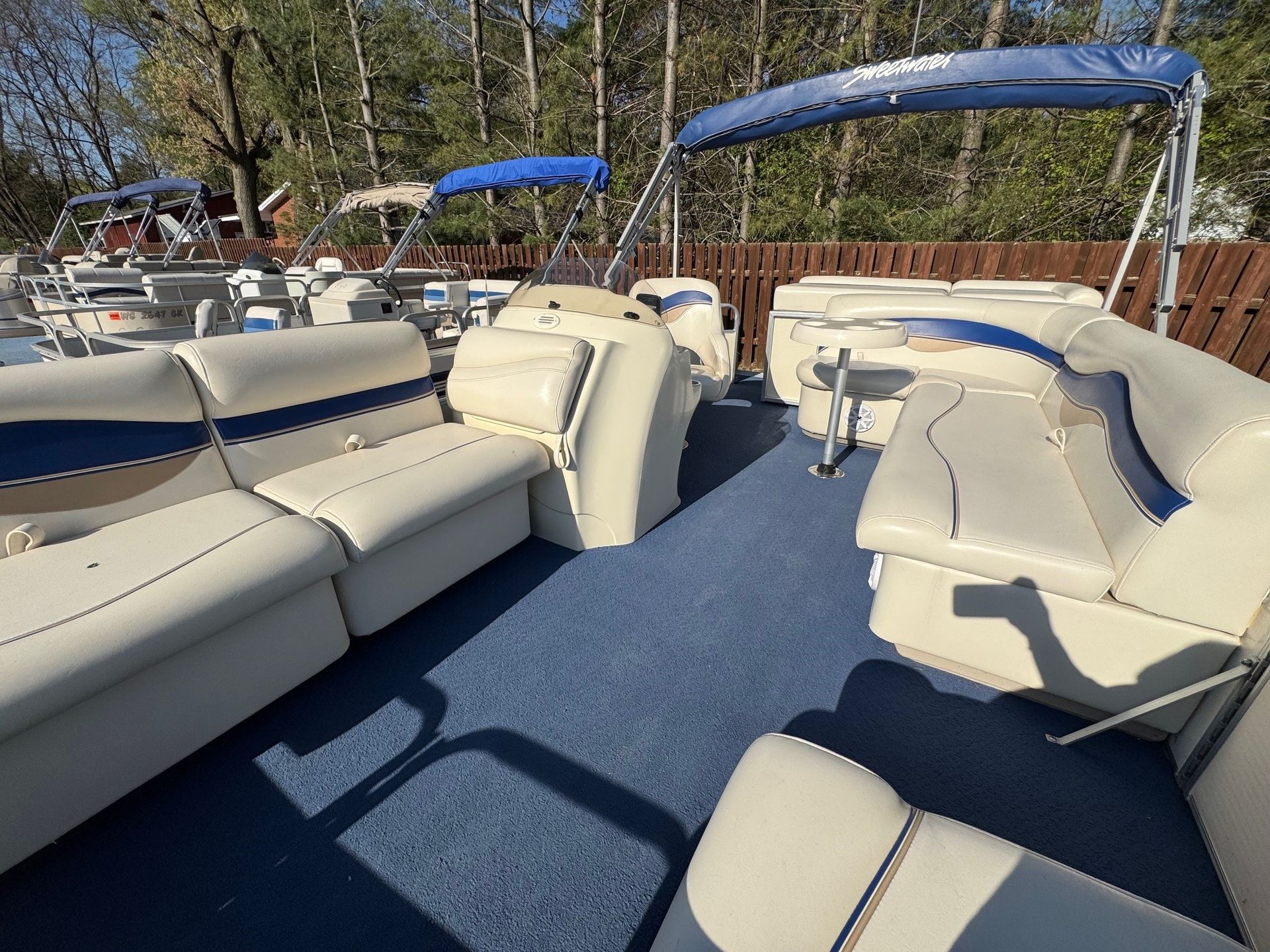  2022 Flagship Pontoons E20RF