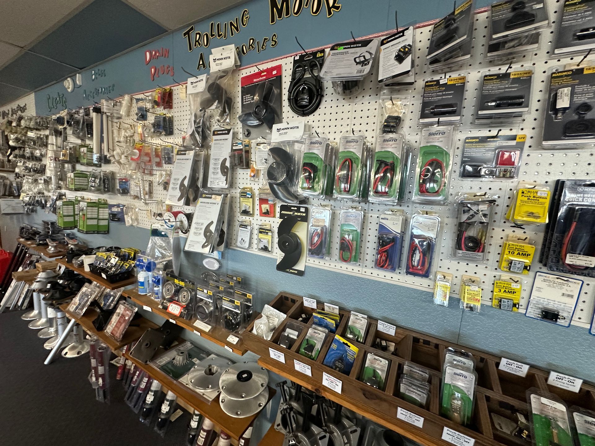 A store filled with lots of different types of tools and accessories.