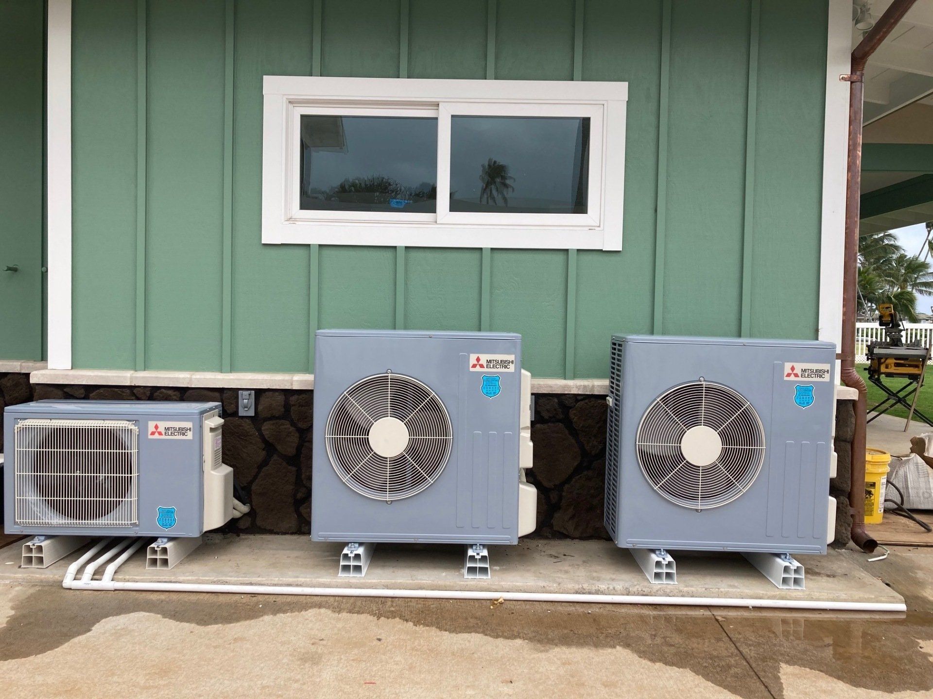 Air conditioner outdoor unit