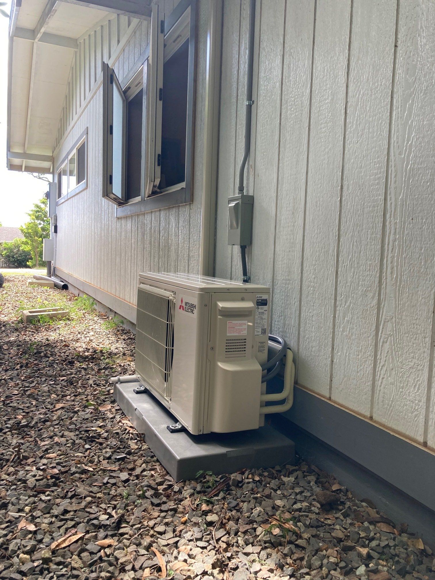 Air conditioner outdoor unit