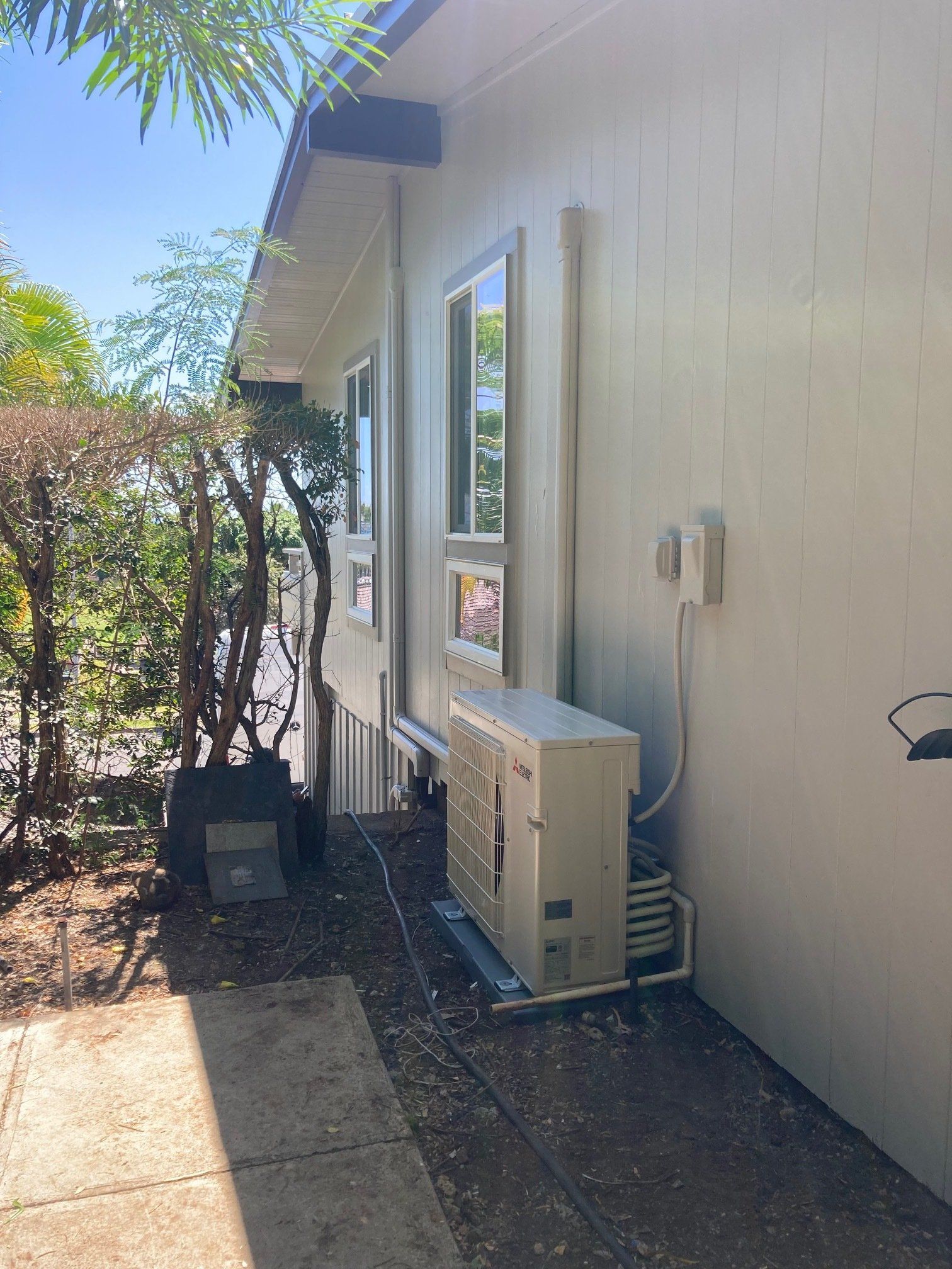 Air conditioner outdoor unit