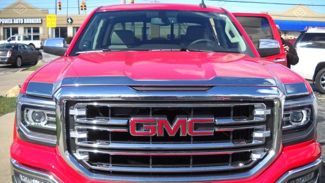 A Better Truck Cap & Hitch Parma