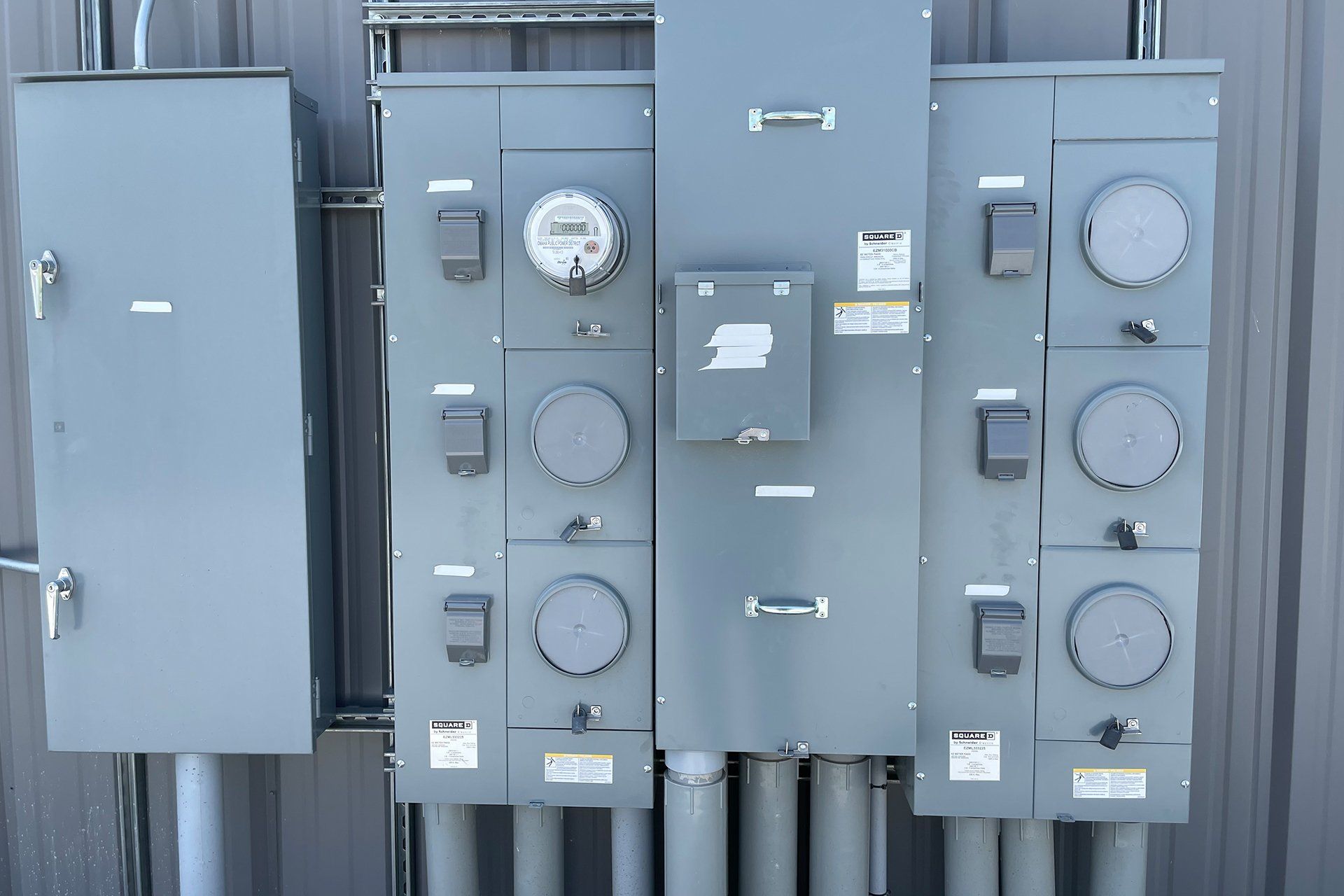 Electric panel installation service