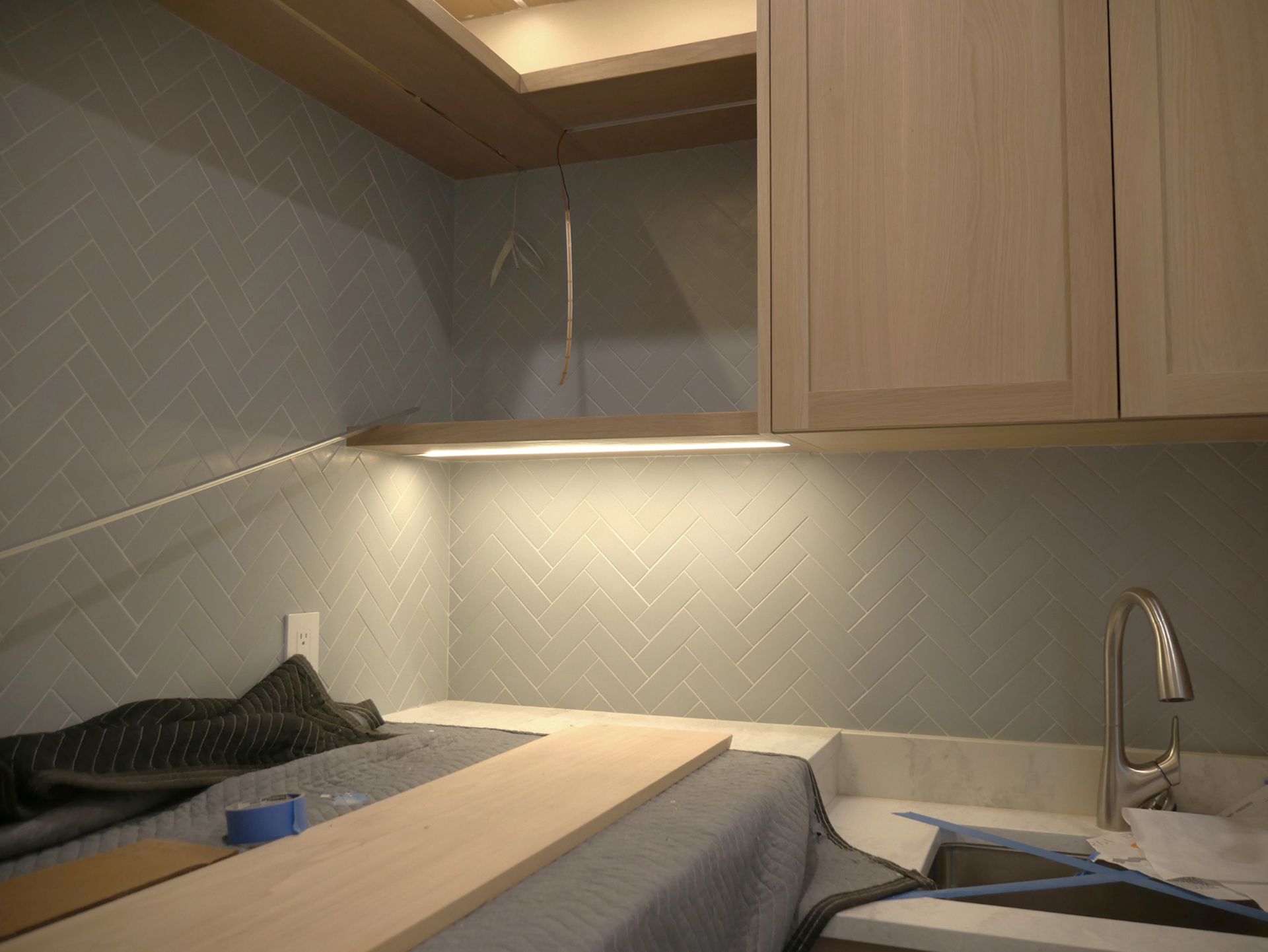 Laundry area with new tiles