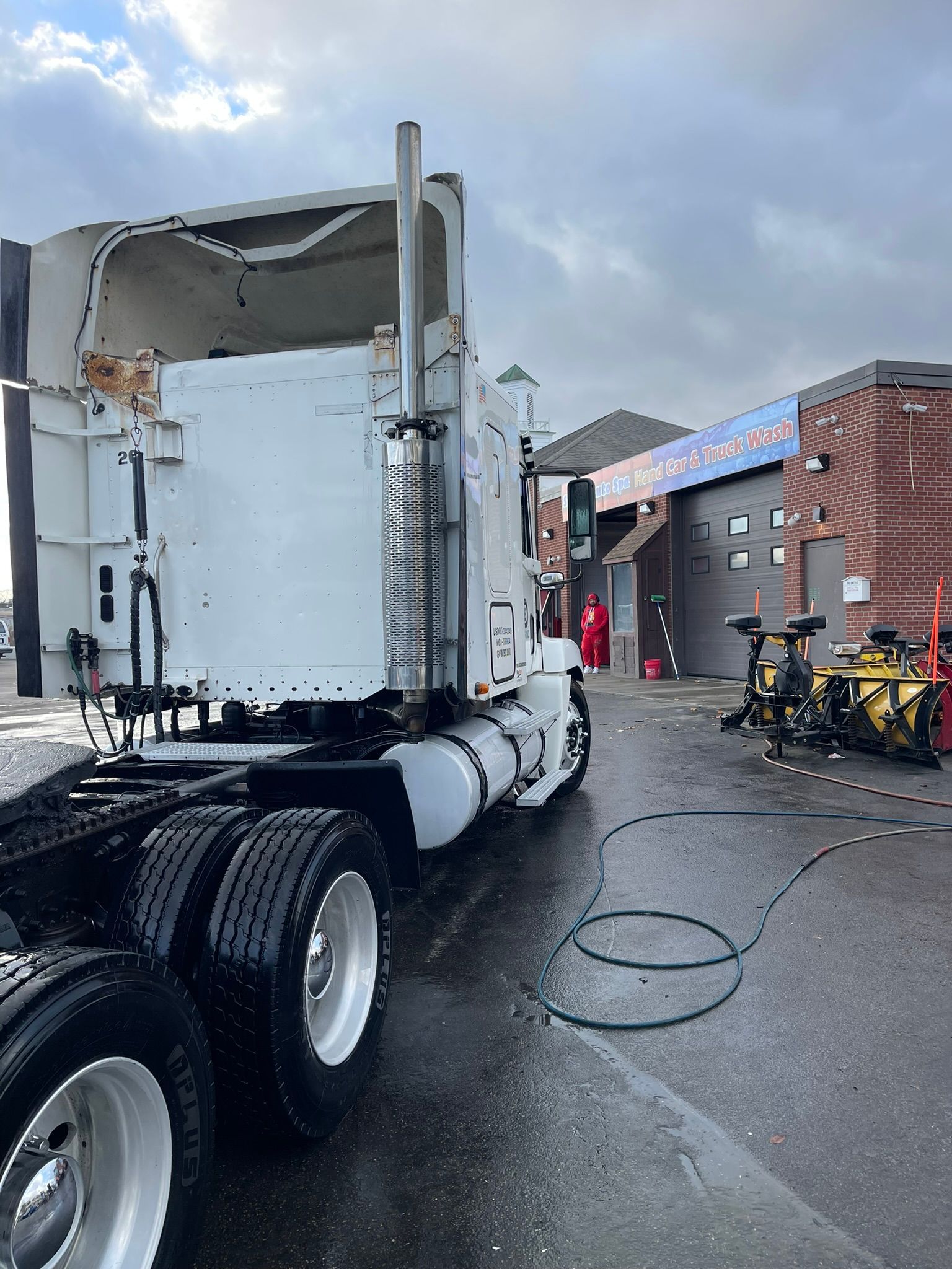Semi Truck Wash