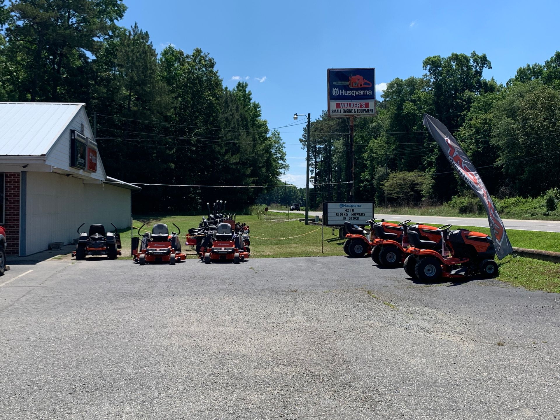 Lawn and garden equipments