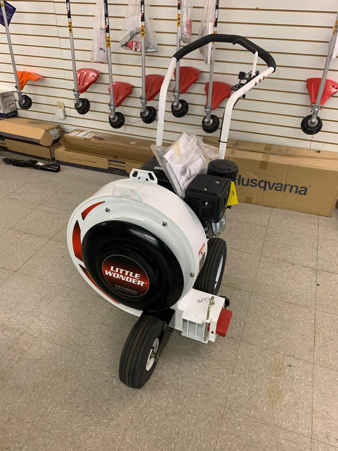 Lawn and garden equipments