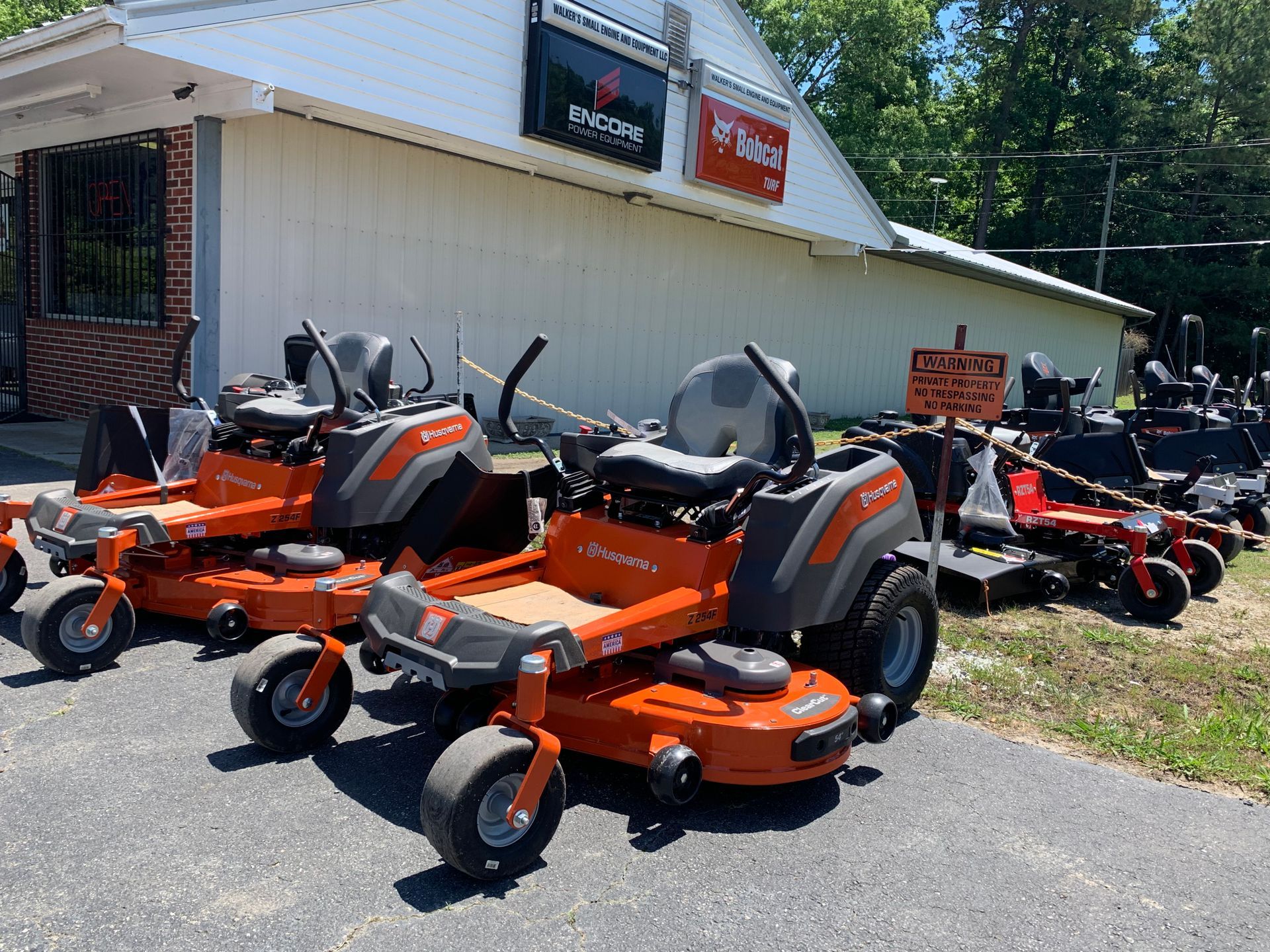 Lawn and garden equipments