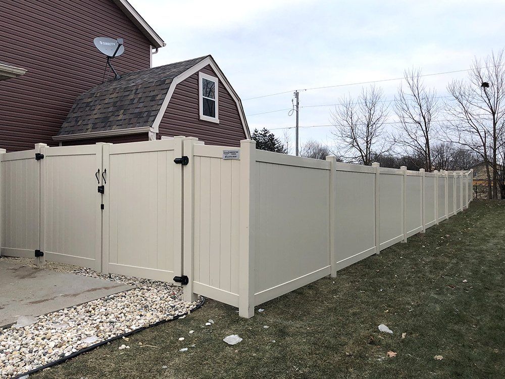 Vinyl Fencing