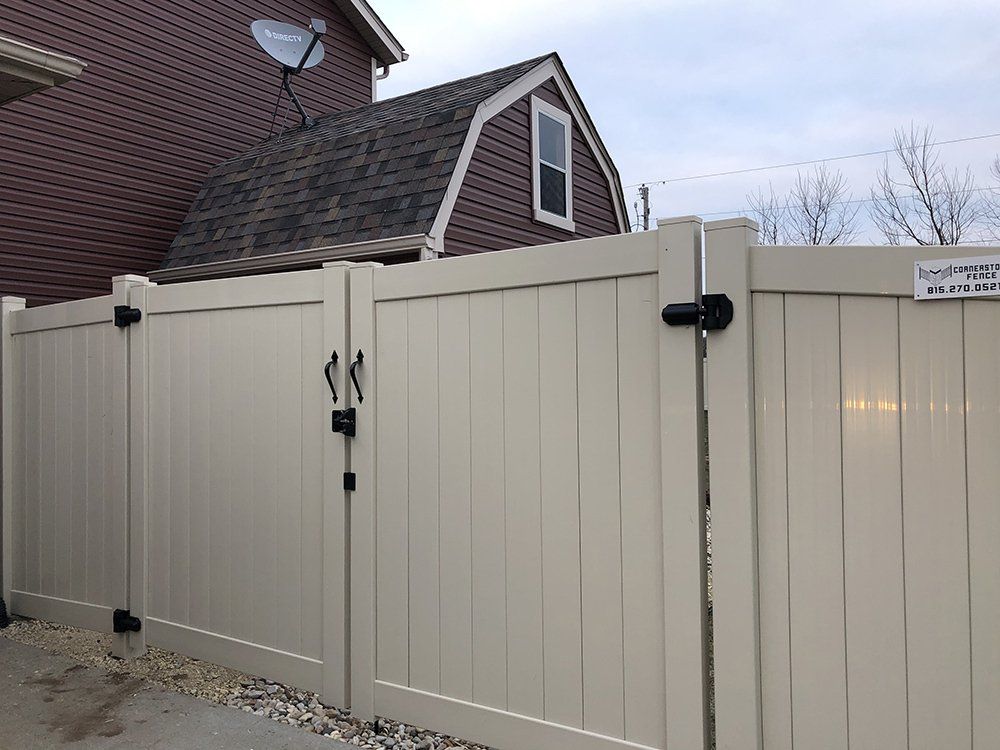 Vinyl Fencing