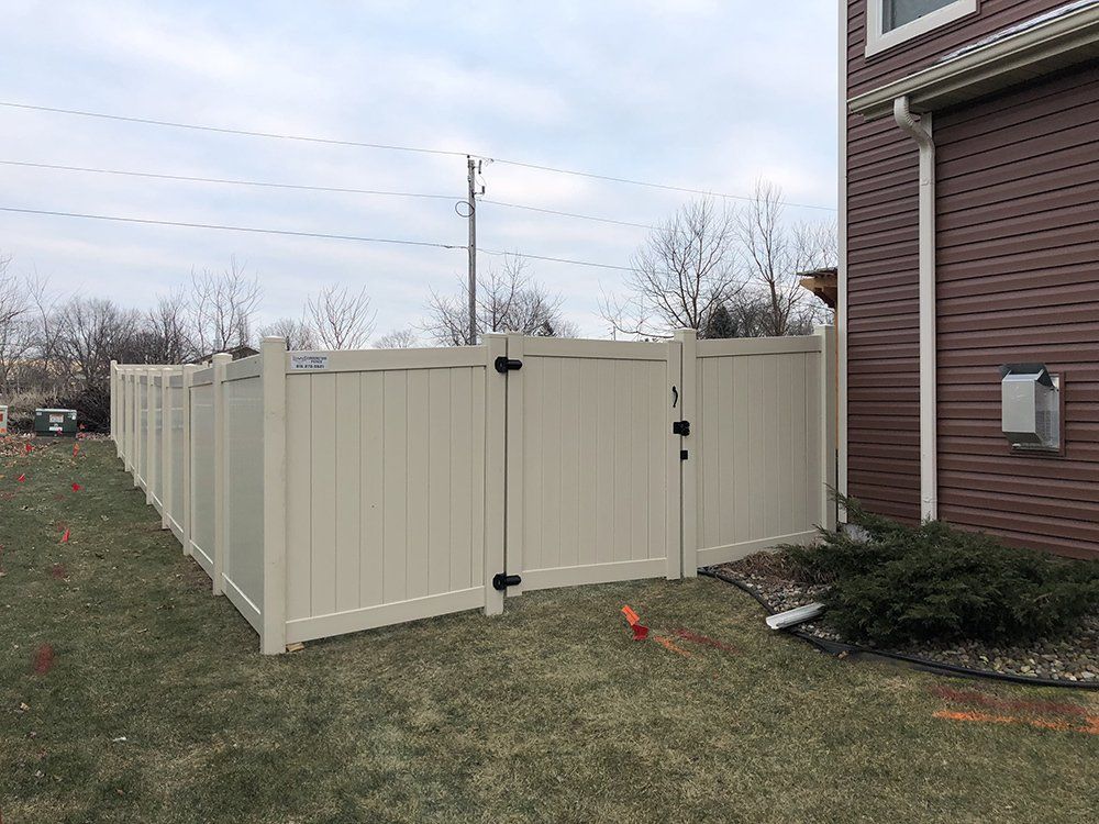 Vinyl Fencing
