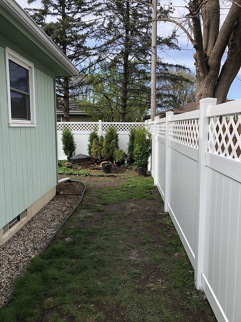 Vinyl Fencing