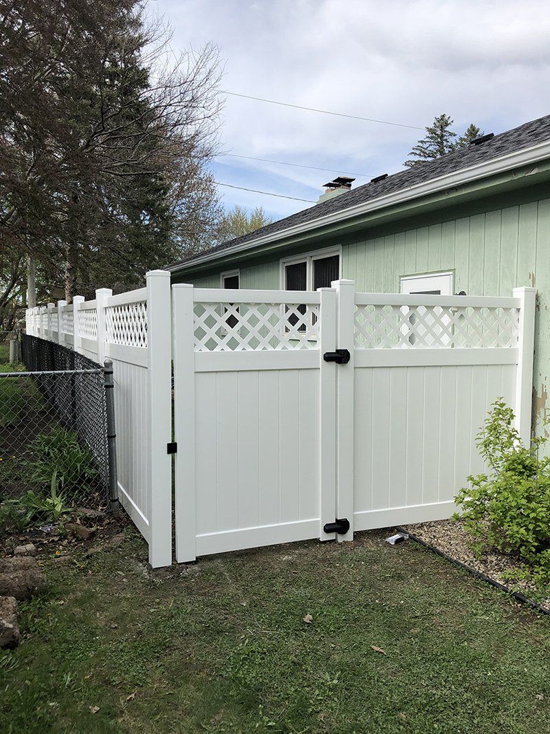 Vinyl Fencing