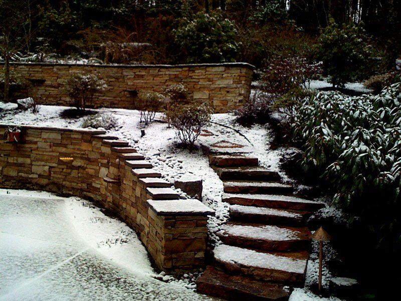 Decorative & retaining wall installation