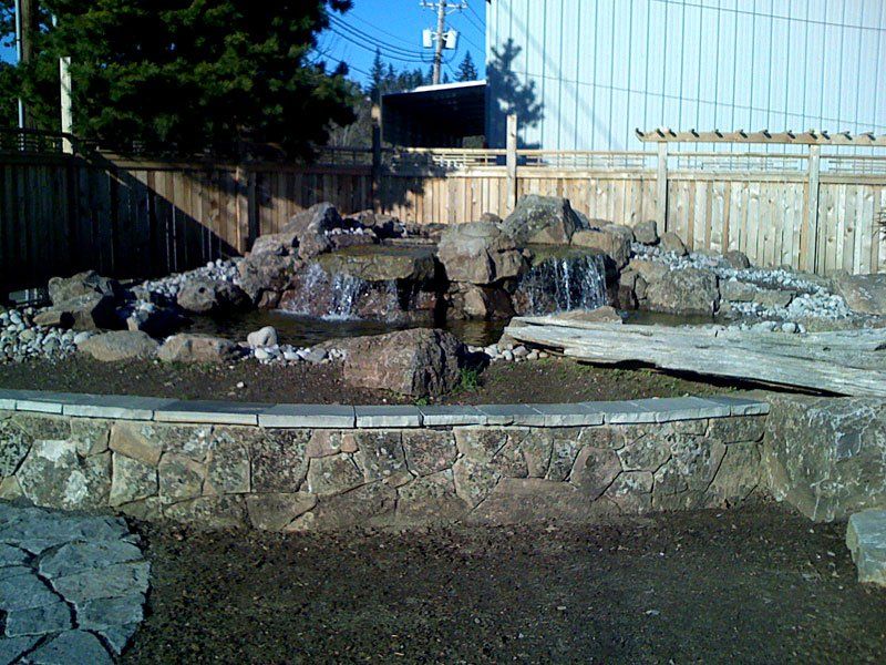 Decorative & retaining wall installation