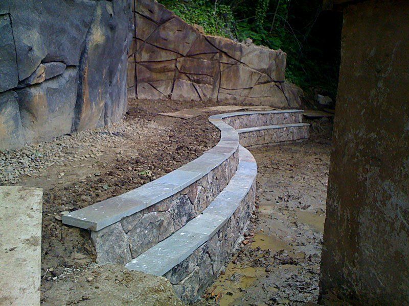 Decorative & retaining wall installation