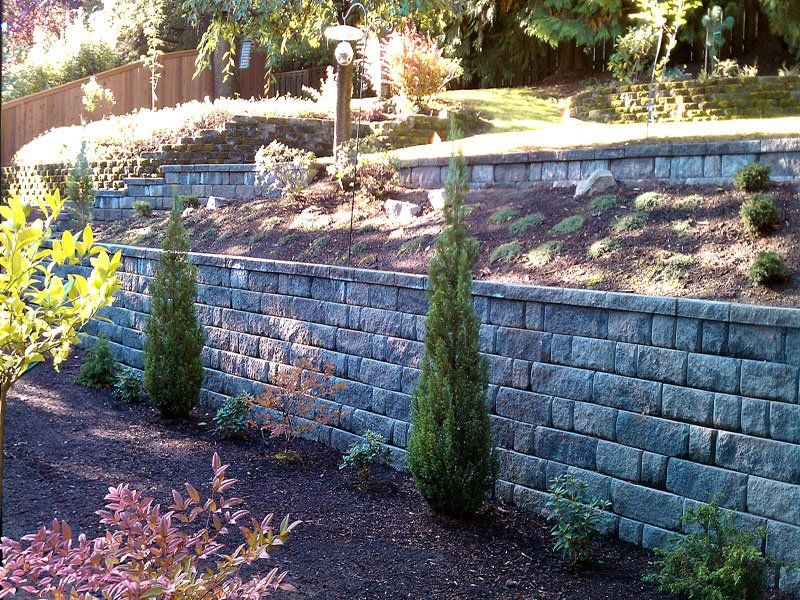 Decorative & retaining wall installation