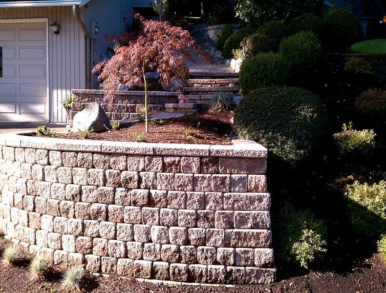 Decorative & retaining wall installation