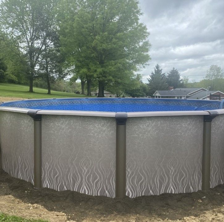 outdoor pool on the backyard