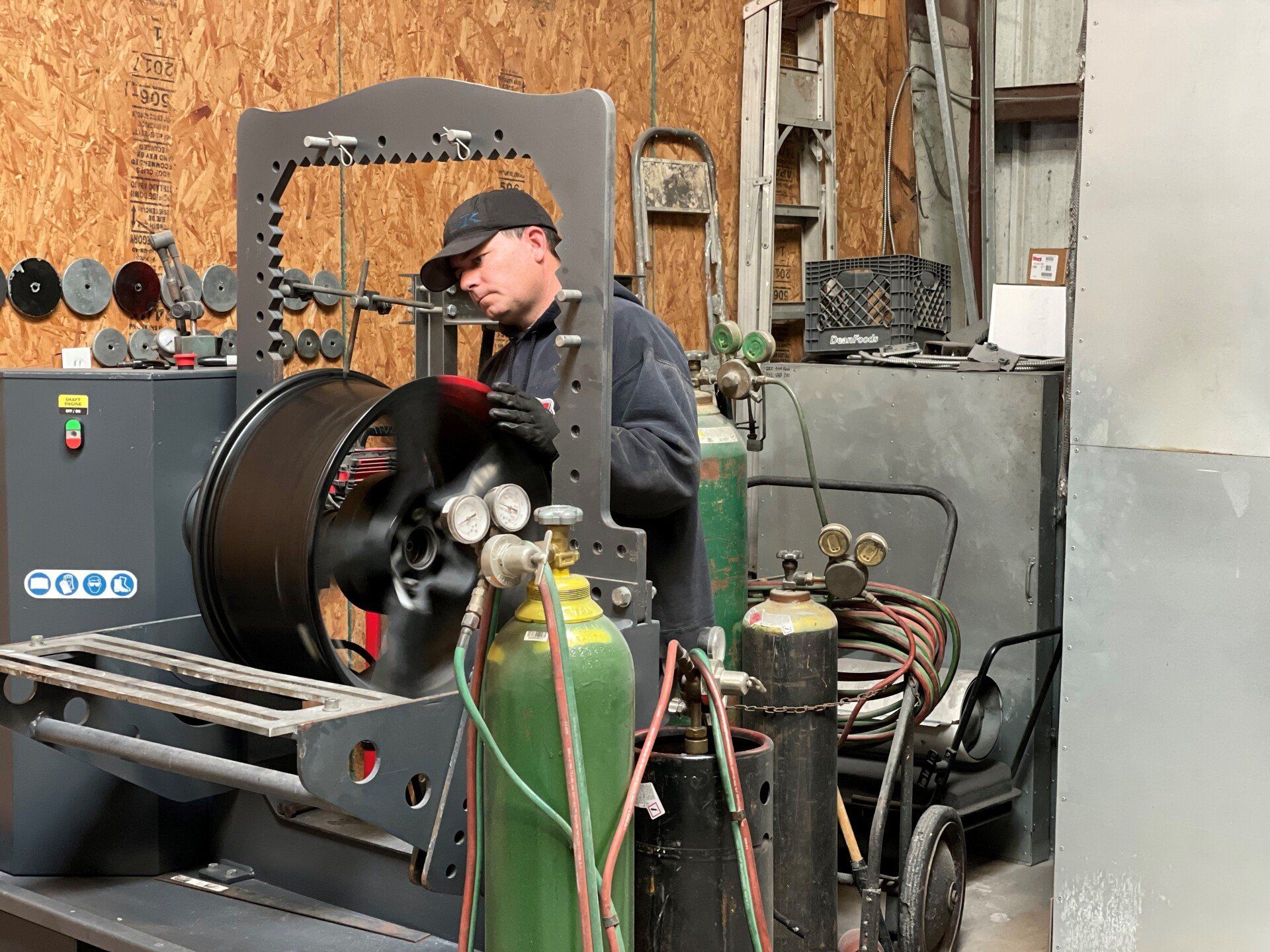 Powder coating wheel