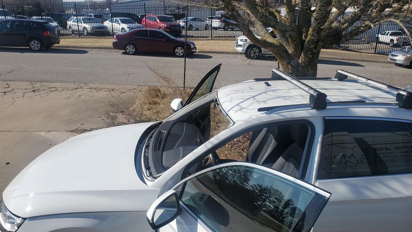 Auto glass