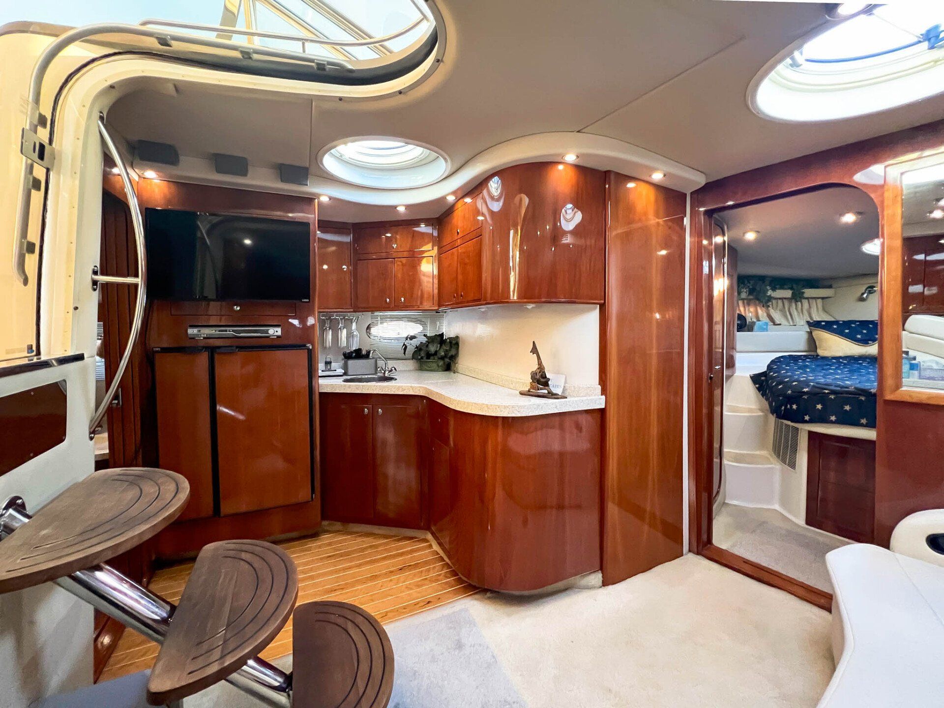 Just Play'n yacht kitchen