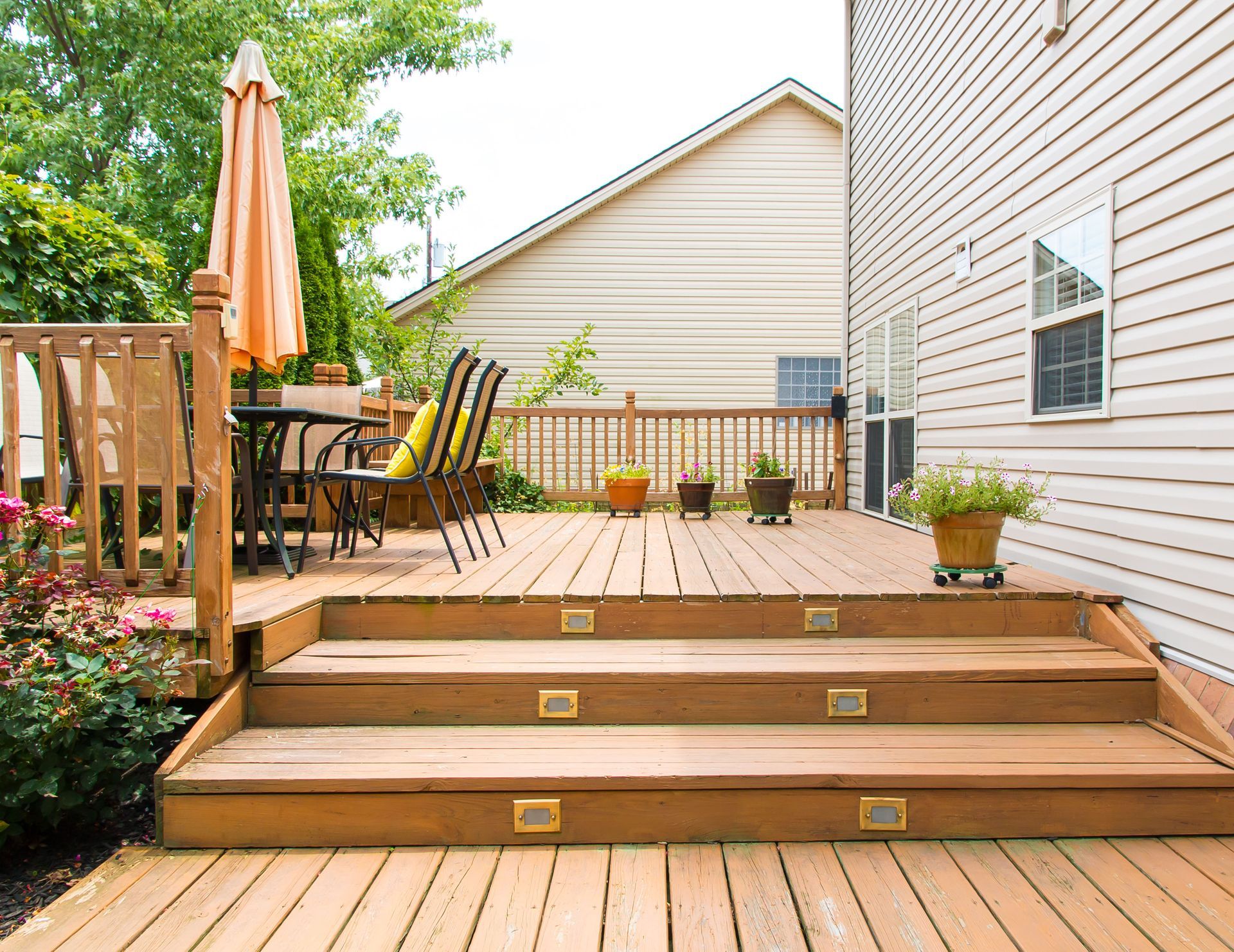 deck contractor