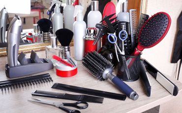 Women's hair cutting tools