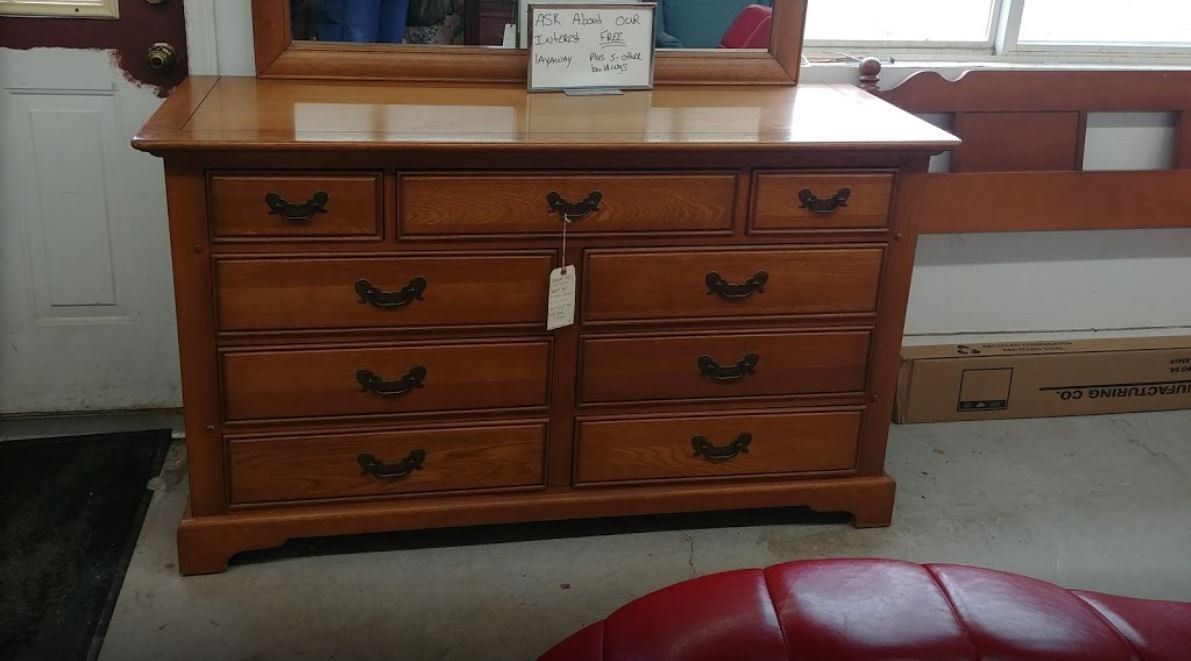 Daval's Used Furniture & Antiques Photo Gallery Hastings MI