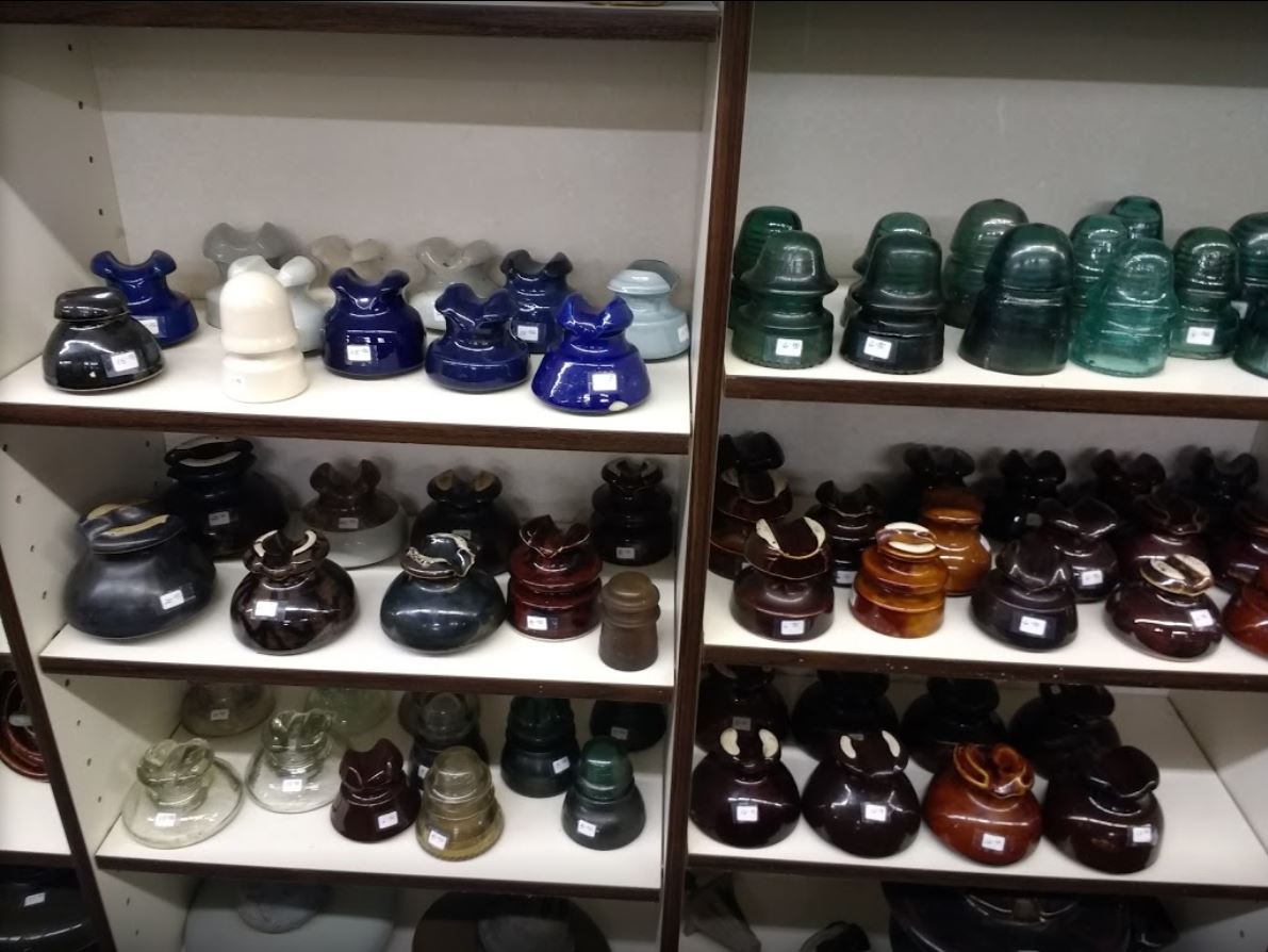 Daval's Used Furniture & Antiques Photo Gallery Hastings MI