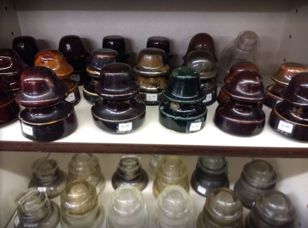 Daval's Used Furniture & Antiques Retail Store Hastings MI