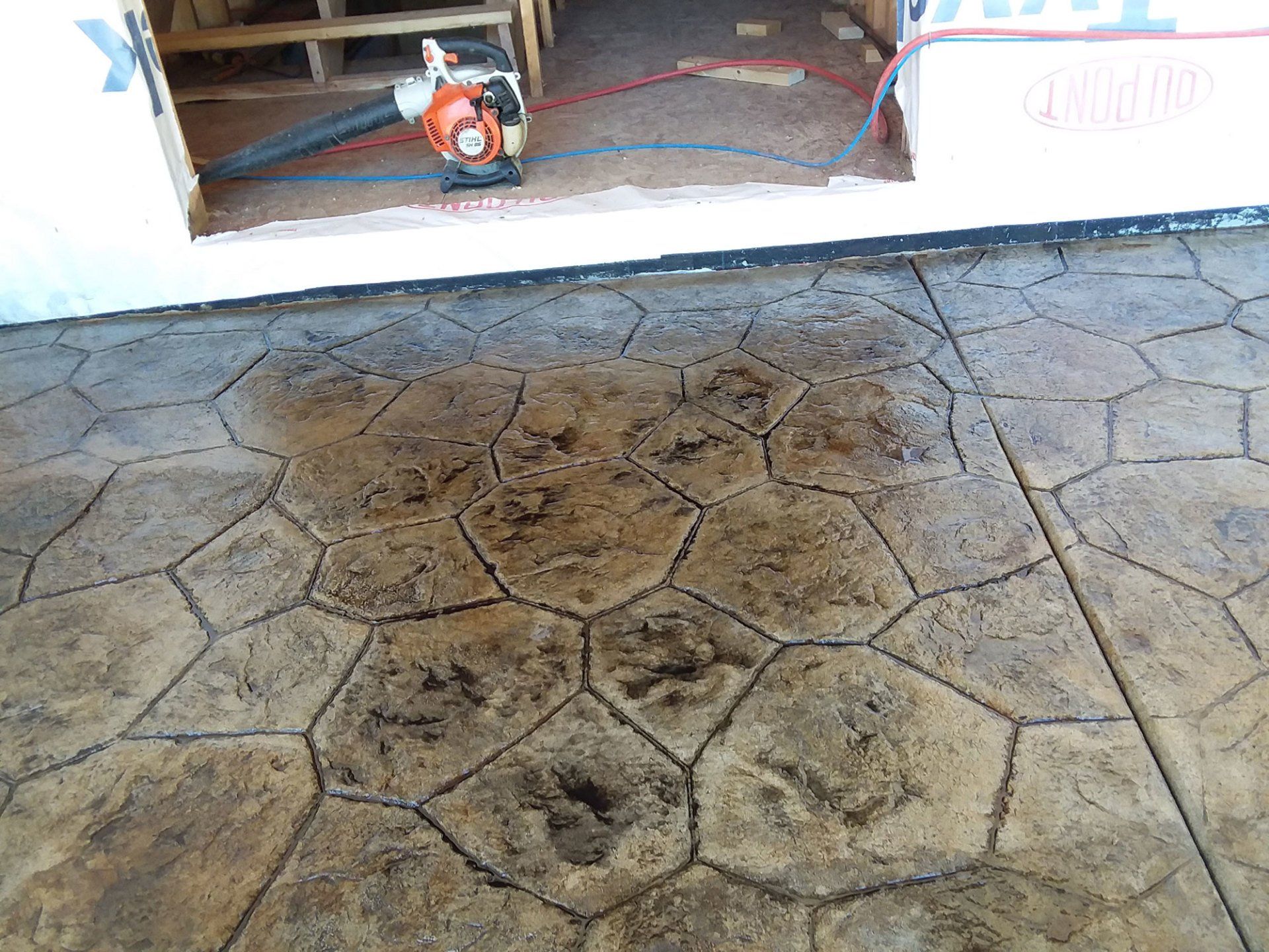 decorative-concrete-patio