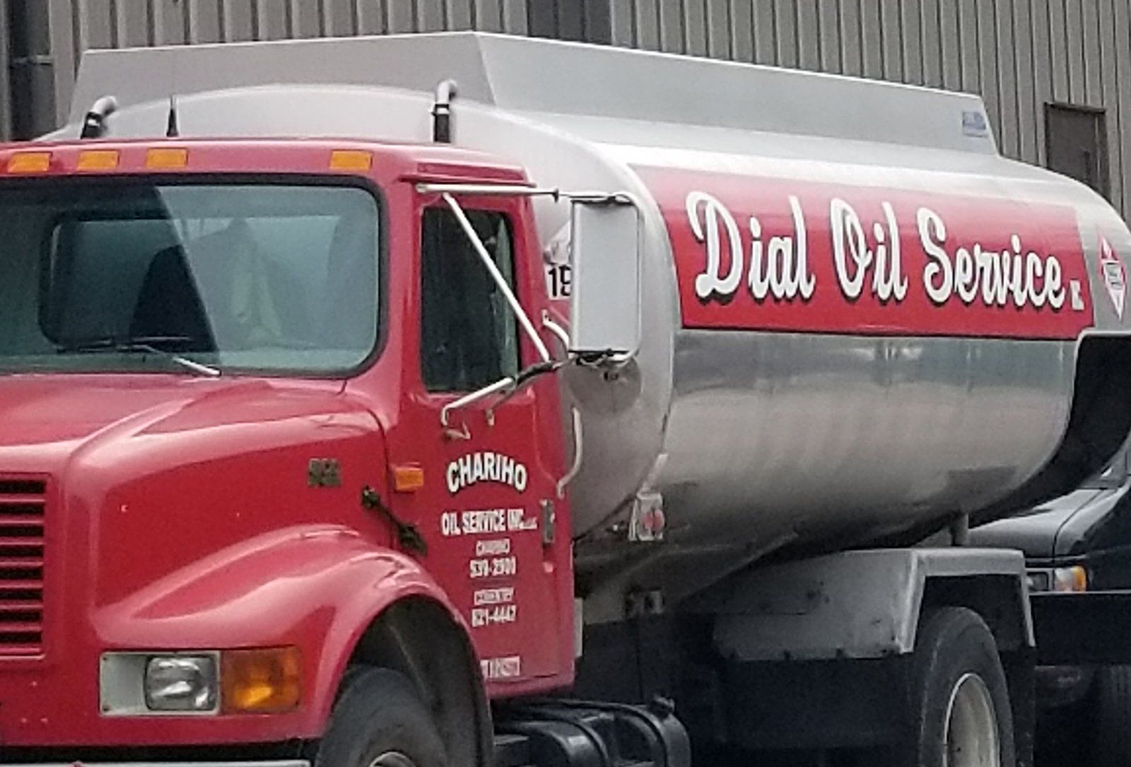 Dial Oil Service South Inc truck