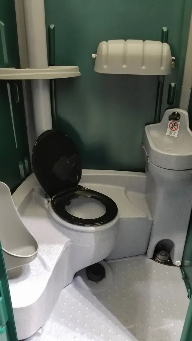 Flushable Portable Toilets