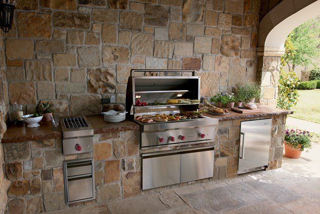 Outdoor kitchen