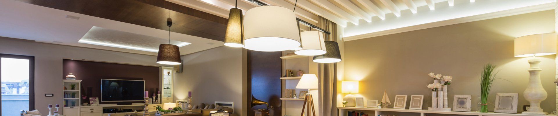 Hanging lights, floor lamp and table lamp