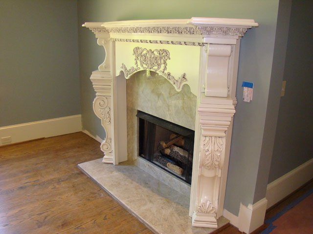 Fireplace mantel